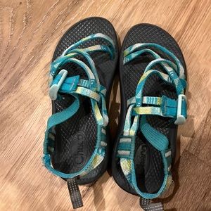 Little girls Chaco’s size 13